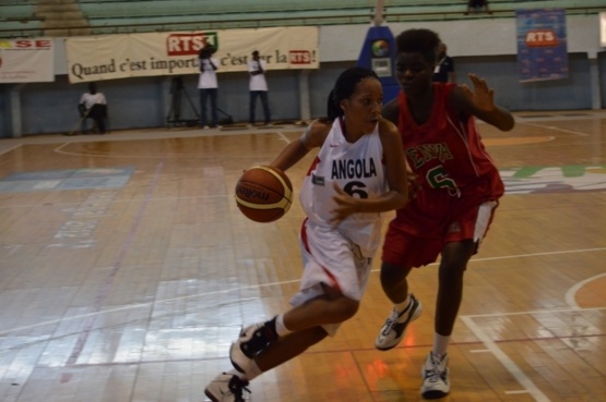 AFROBASKET U 18 FEMININ : ANGOLA - KENYA 57-45 AFROBASKET U 18 FEMININ : ANGOLA - KENYA 57-45
