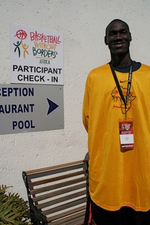 Daniel Gomis, pivot des U18 Daniel Gomis, pivot des U18