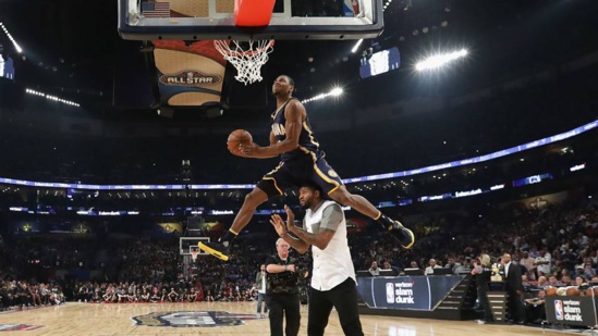 NBA ALL-STAR GAME SATURDAY:Glenn Robinson III remporte une concours de dunk de faible niveau NBA ALL-STAR GAME SATURDAY:Glenn Robinson III remporte une concours de dunk de faible niveau
