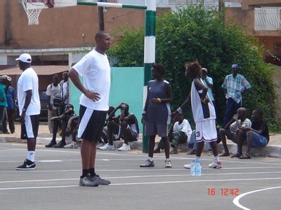 DIAWTHENTIK 2009 : Saint-Louis : des joueurs et techniciens prennent part à un camp d’entraînement de Boris Diaw