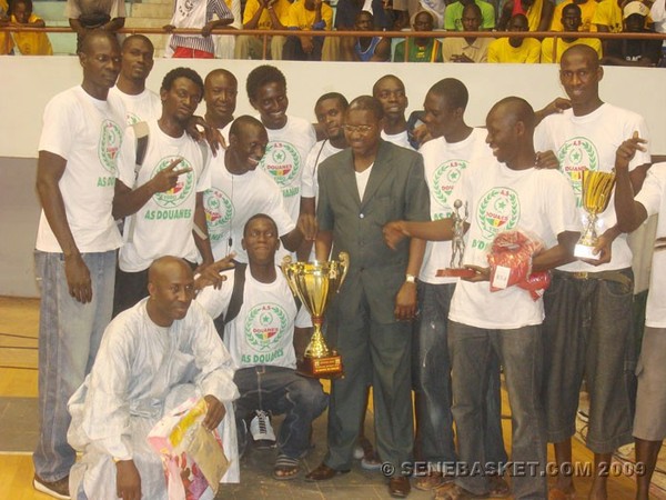 L’AS Douanes remporte la Coupe du maire pour la 8-ème fois