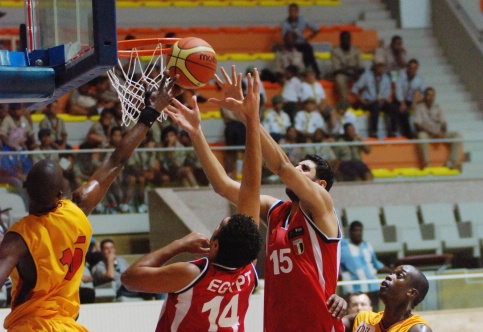 AFROBASKET2009: Les Pharaons signent leur premiére victoire face au Mozambique AFROBASKET2009: Les Pharaons signent leur premiére victoire face au Mozambique