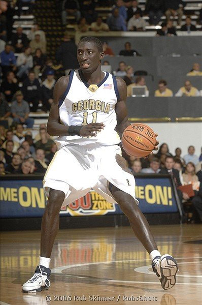 AFROBASKET 2009-REACTION : Mouhamed Faye : ‘’il faut oublier cette victoire et se concentrer sur la Centrafrique’’ AFROBASKET 2009-REACTION : Mouhamed Faye : ‘’il faut oublier cette victoire et se concentrer sur la Centrafrique’’