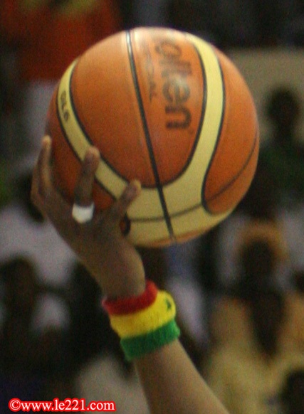 AFROBASKET 2009 : Le Sénégal peut encore terminer à la première place AFROBASKET 2009 : Le Sénégal peut encore terminer à la première place