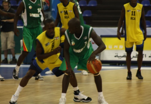 AFROBASKET 2009 : Le Sénégal bat la Tunisie et se qualifie en quart de finale AFROBASKET 2009 : Le Sénégal bat la Tunisie et se qualifie en quart de finale
