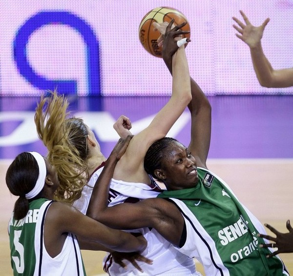 FRANCOPHONIE 09 : Le Sénégal accéde en Finale en battant la France 74-59