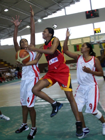 Le Mozambique face à Madagascar (73-66) Le Mozambique face à Madagascar (73-66)