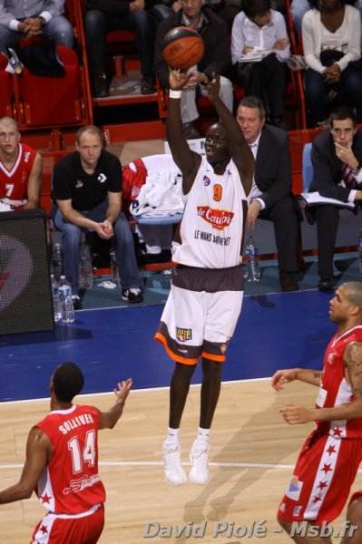 ProA - Le Mans coule Orléans et rejoint Cholet en tête (Maleye Ndoye 11 pts, 2 rbds et 1 interception) ProA - Le Mans coule Orléans et rejoint Cholet en tête (Maleye Ndoye 11 pts, 2 rbds et 1 interception)