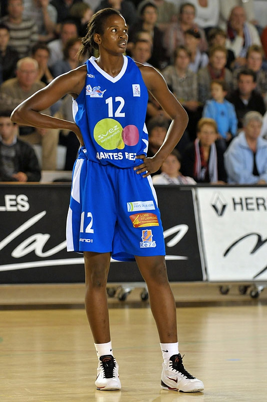 FRANCE LFB J10 et NF1 J11 : Mame-Marie Sy-Diop 13 pts,12 rbds, 4 interceptions et 3 contres FRANCE LFB J10 et NF1 J11 : Mame-Marie Sy-Diop 13 pts,12 rbds, 4 interceptions et 3 contres