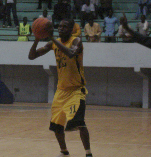 (VIDEO) - 2éme Journée : Le DUC réalise le hold-up devant Mermoz (58-57) (VIDEO) - 2éme Journée : Le DUC réalise le hold-up devant Mermoz (58-57)
