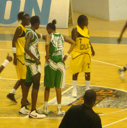 (VIDEO) - Demi-finale Aller Coupe du Sénégal FILLE Duc-Jaaraf: Le Duc remporte la premiére manche 54-52 (VIDEO) - Demi-finale Aller Coupe du Sénégal FILLE Duc-Jaaraf: Le Duc remporte la premiére manche 54-52