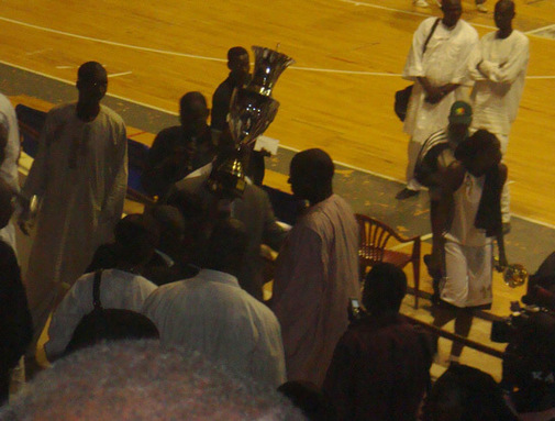 (VIDEO)- Le SLBC sacré champion aux dépens du Diaraf battu 62-49 (VIDEO)- Le SLBC sacré champion aux dépens du Diaraf battu 62-49