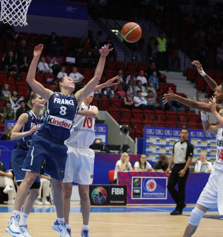 MONDIAL DAMES: La France rejoint l'Australie