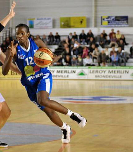 FRANCE : Retour sur la journée #12 de la LFB :Mame Marie Sy-Diop 10 pts,9 rbds, 3 interceptions, 2 passes et 2 contres FRANCE : Retour sur la journée #12 de la LFB :Mame Marie Sy-Diop 10 pts,9 rbds, 3 interceptions, 2 passes et 2 contres