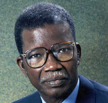 CISA-2011 Le titre de meilleur dirigeant attribué à l’ancien président Abdoulaye Sèye Moreau CISA-2011 Le titre de meilleur dirigeant attribué à l’ancien président Abdoulaye Sèye Moreau