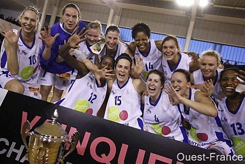 FRANCE : Mame Marie Sy(25 pts et 7 rbds) remporte le challenge round et envoie Nantes en Europe avant de partir FRANCE : Mame Marie Sy(25 pts et 7 rbds) remporte le challenge round et envoie Nantes en Europe avant de partir