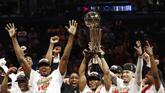 BA FINALS 2019:Toronto terrasse Golden State et devient la première franchise canadienne à remporter le titre BA FINALS 2019:Toronto terrasse Golden State et devient la première franchise canadienne à remporter le titre