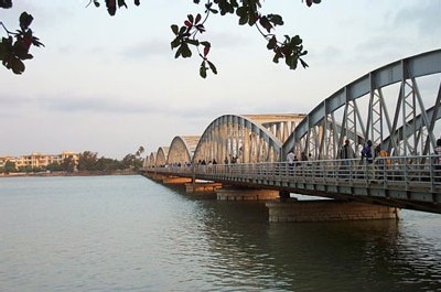 Saint- Louis (le pont Faidherbe) Saint- Louis (le pont Faidherbe)