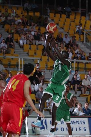 Maleye Ndoye 18 pts 7 rebonds (ici contre la Chine en match de préparation)