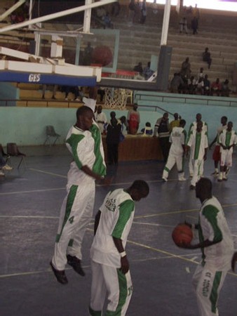 Mamdou Boumi Seck (Douanes): un dunk à l'échauffement