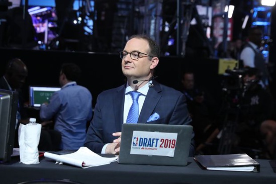 NBA:Suspendu par ESPN, Adrian Wojnarowski a le soutien de plusieurs joueurs NBA:Suspendu par ESPN, Adrian Wojnarowski a le soutien de plusieurs joueurs
