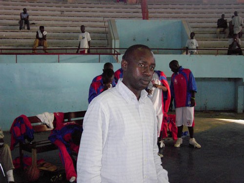 Alioune Badara SY "BOGA" coach du SIBAC - photo SENEBASKET