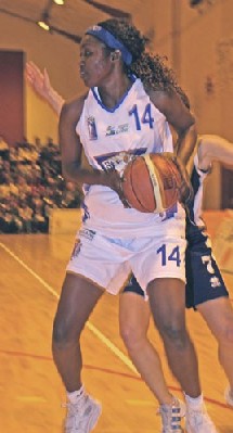 Bineta Diouf 26 pts ,7 rbds