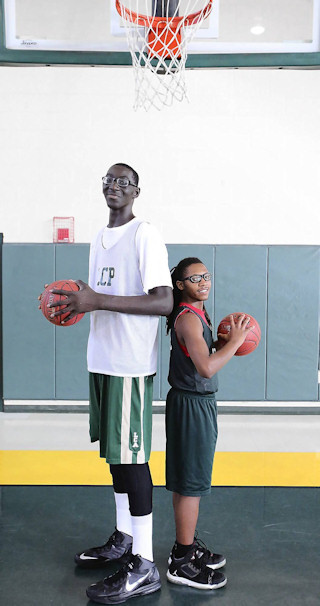 (VIDEO) Tacko Fall, le plus grand lycéen du monde (2m26)