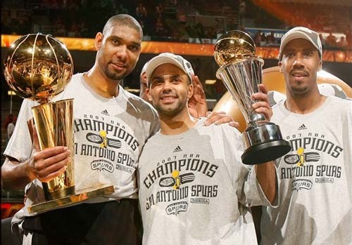 Tim Duncan, Tony Parker et Bruce Bowen