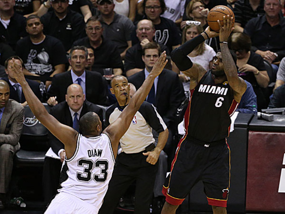 NBA - Finale: LeBron James prend sa revanche, Miami égalise NBA - Finale: LeBron James prend sa revanche, Miami égalise