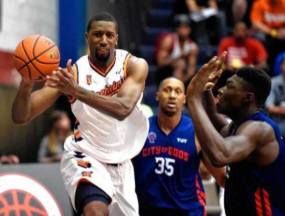 The BASKETBALL TOURNAMENT (NY): Hamady Ndiaye élimine Baye Moussa Keïta en demi-finale The BASKETBALL TOURNAMENT (NY): Hamady Ndiaye élimine Baye Moussa Keïta en demi-finale