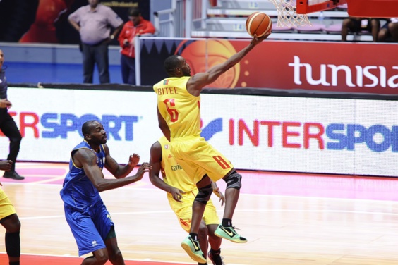 Le Cameroun enfonce le Gabon lors de la 5ème journée de l’AfroBasket 2015 Le Cameroun enfonce le Gabon lors de la 5ème journée de l’AfroBasket 2015
