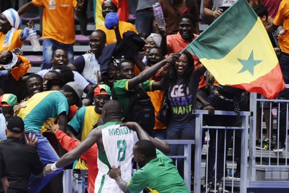 (VIDEO) - Le Senegal surprend l’Angola sur un tir au buzzer de Mendy (VIDEO) - Le Senegal surprend l’Angola sur un tir au buzzer de Mendy