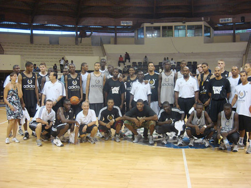 Victoire des Américains de moins de 17 ans sur une sélection africaine ’’Adidas’’ Victoire des Américains de moins de 17 ans sur une sélection africaine ’’Adidas’’