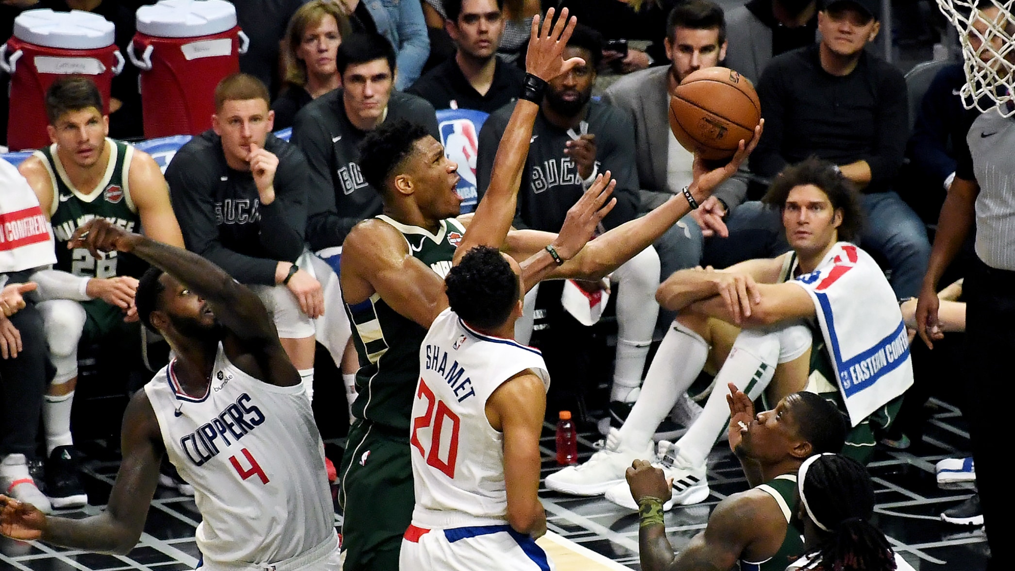 NBA: Le Jazz enchaîne, victoires logiques de Milwaukee et Houston… Le résumé de la nuit NBA: Le Jazz enchaîne, victoires logiques de Milwaukee et Houston… Le résumé de la nuit