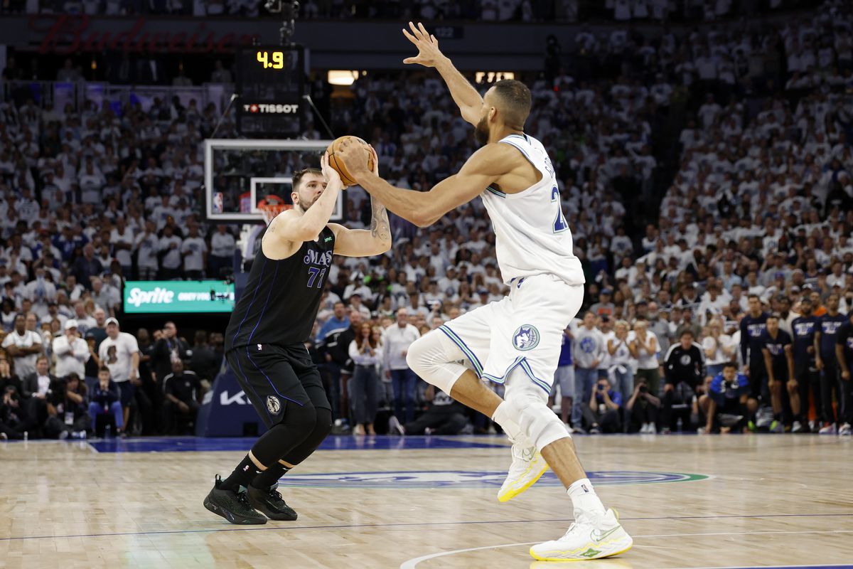 NBA FINALE DE CONFERENCE 2024: Luka Doncic a donne la victoire aux Mavericks au buzzer NBA FINALE DE CONFERENCE 2024: Luka Doncic a donne la victoire aux Mavericks au buzzer