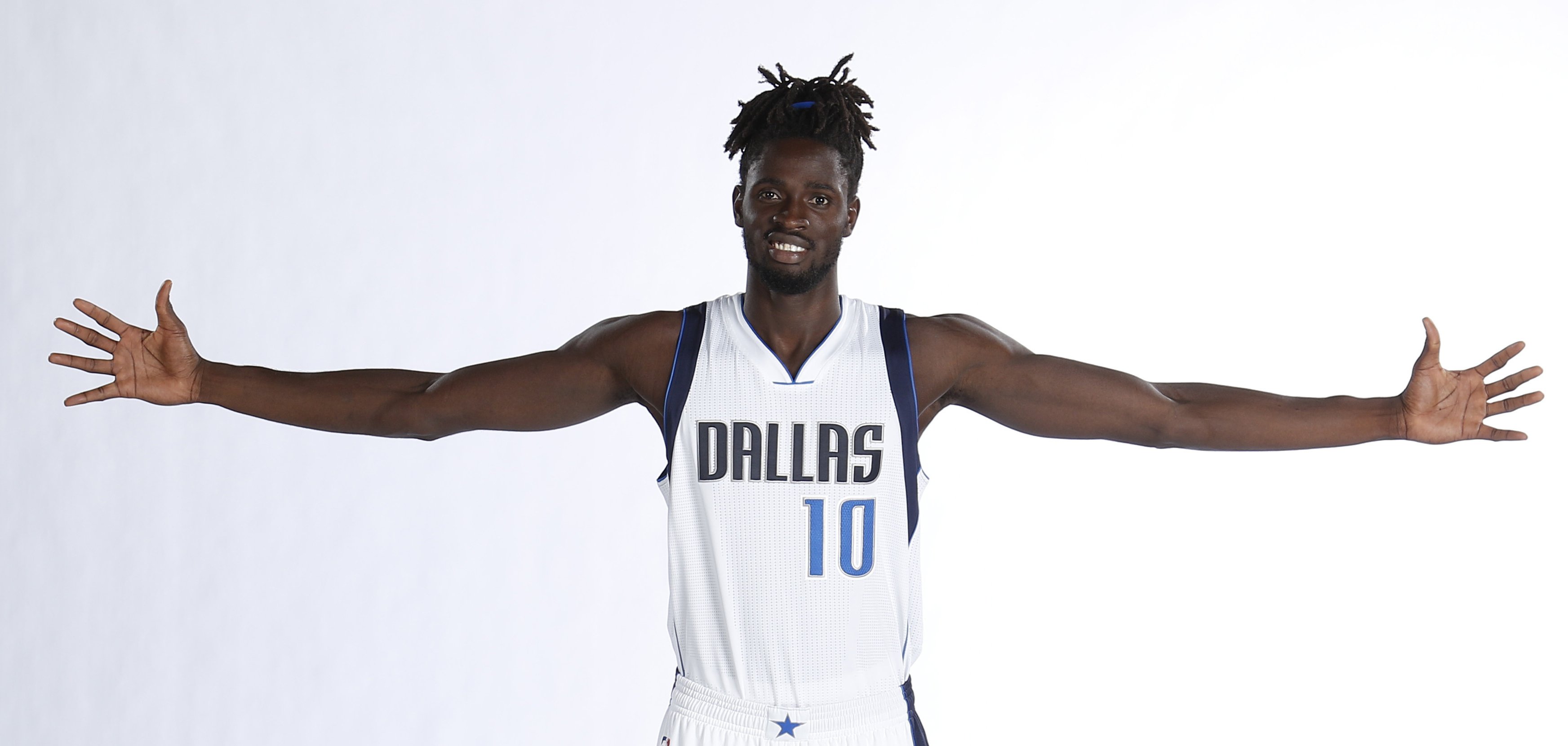 NBA:  Aprés Youssou Ndoye , Maurice Ndour coupé par les Mavericks NBA:  Aprés Youssou Ndoye , Maurice Ndour coupé par les Mavericks