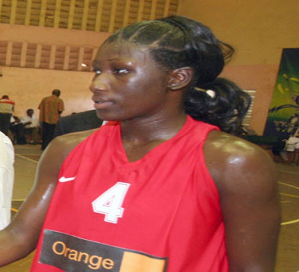 Nassira Traoré : "Mon objectif est de gagner des titres avec le DUC"