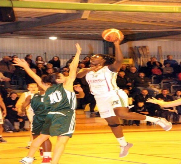 FRANCE NF1 : US Laveyron Drôme -Saint-Etienne 75- 54 , Aïda Fall  27 pts et 21 rbds