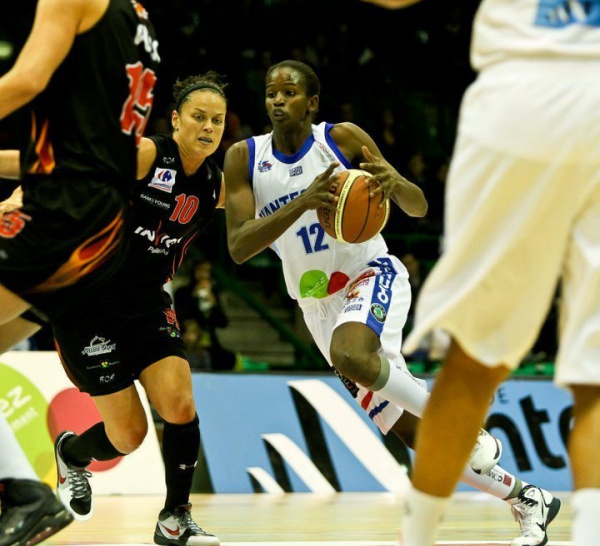 FRANCE Ligue Féminine. Nantes Rezé décroche son billet pour la petite finale gra à Mame Marie Sy 16 pts, 6 rbds, 3 passes, 2 contres et 2 interceptions