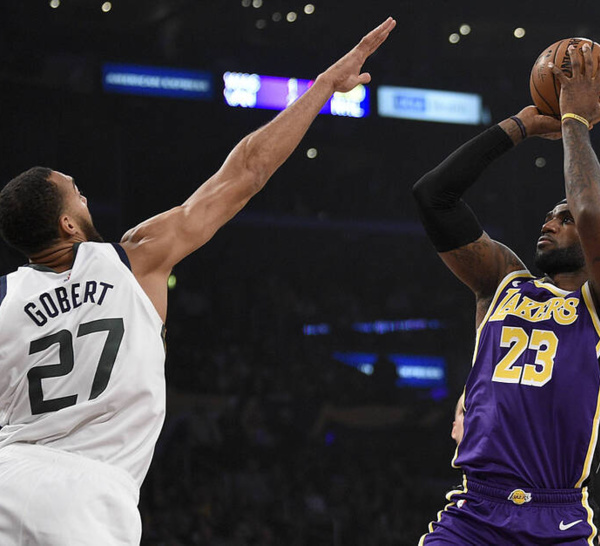 NBA RESULTATS DE LA NUIT:Les Lakers de LeBron James l’emportent et lancent enfin leur saison