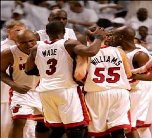   FINALES NBA:Miami revient dans la course