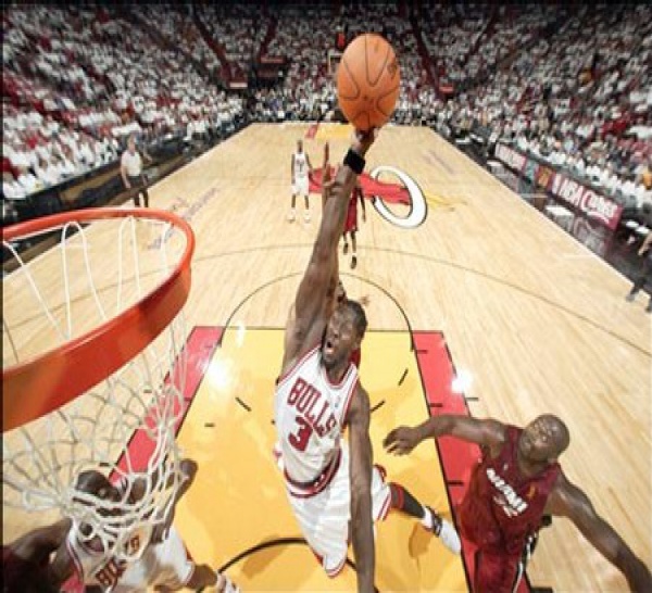NBA c'est reparti :Chicago explose Miami sur son sol