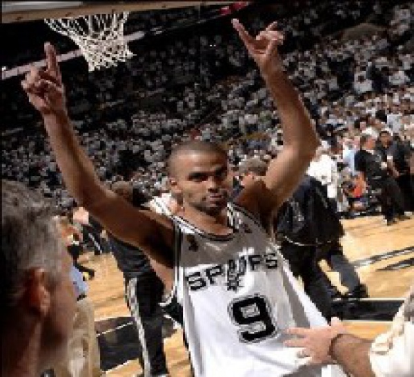 NBA FINALE :Le Big Three lance San Antonio , 1-0 pour les SPURS