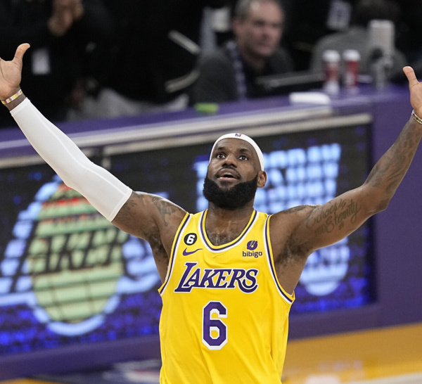 LeBron James meilleur marqueur de l'histoire de la NBA