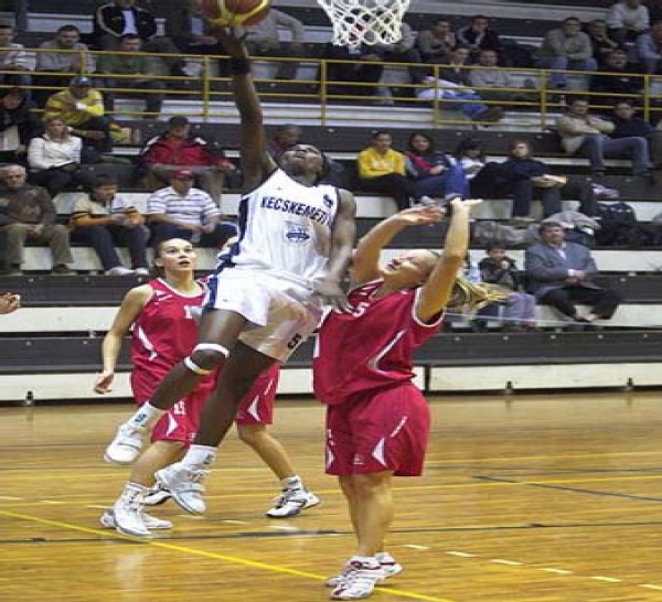 13ème Clubs Champions féminins – Maputo 07: Desportivo bat Dolphins 68-55 
