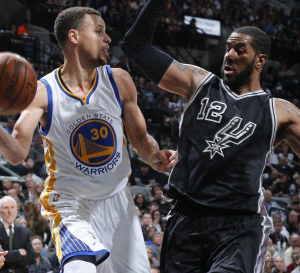 Les Warriors égalent le record des Bulls en battant les Spurs 92-86 à San Antonio